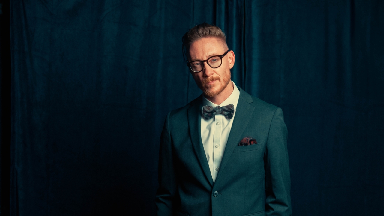 AnAmericanHolidaywithAdamDouglas